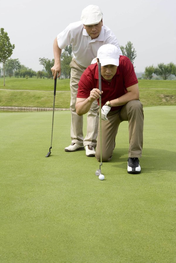 Quelles sont les règles pour un concours de pâtisserie amicale inspiré de 'Le Meilleur Pâtissier' ?